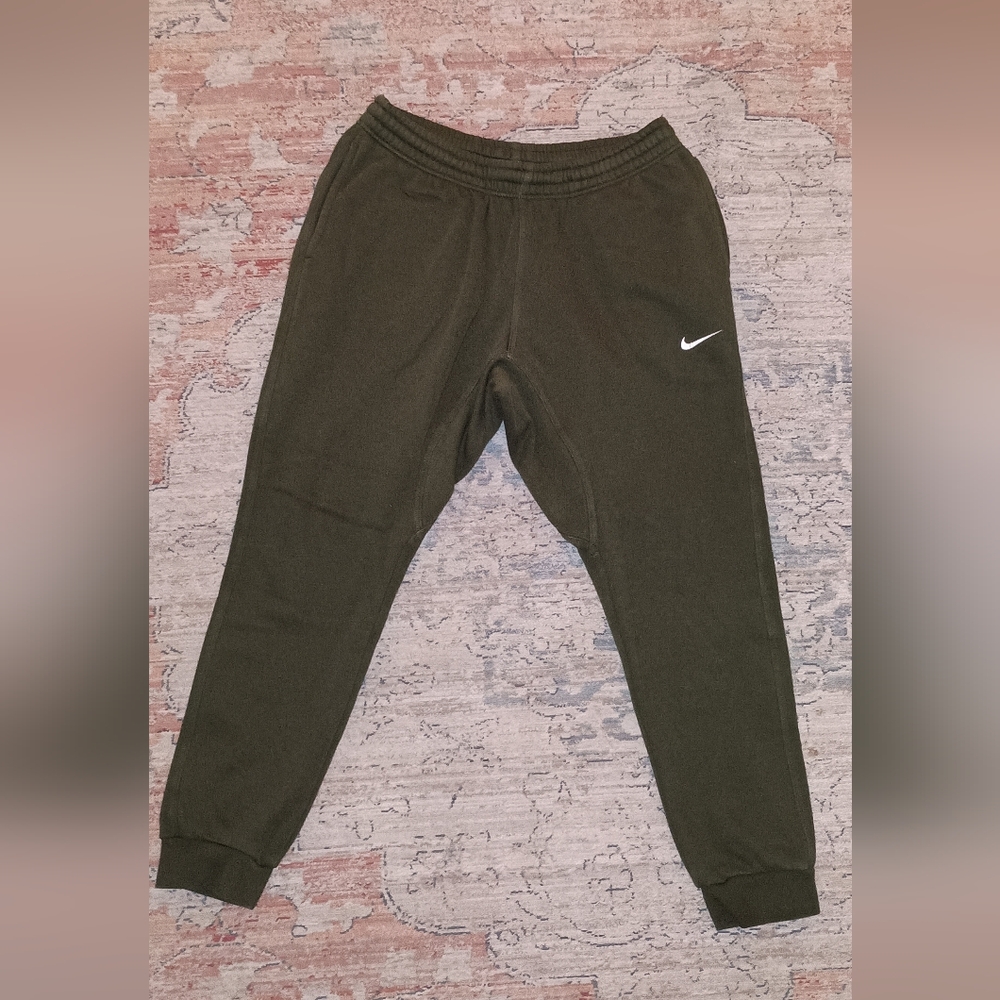 Nike Club sporty Olive Green Men's Joggers Size Large